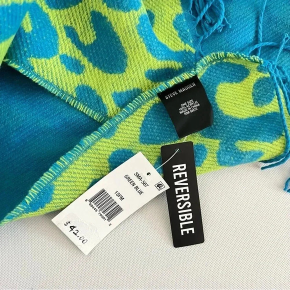 Steve Madden Reversible Leopard Print Scarf Green and Blue With Fringe - Picture 8 of 9